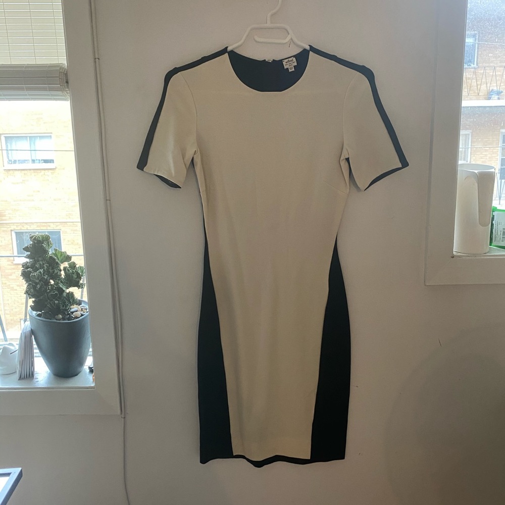 NWOT Wilfred black and white short sleeve dress
